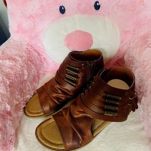 Not Rated Ellie Sandal